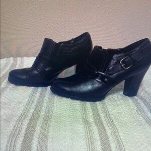Elegant Black Women's Heeled Shoes